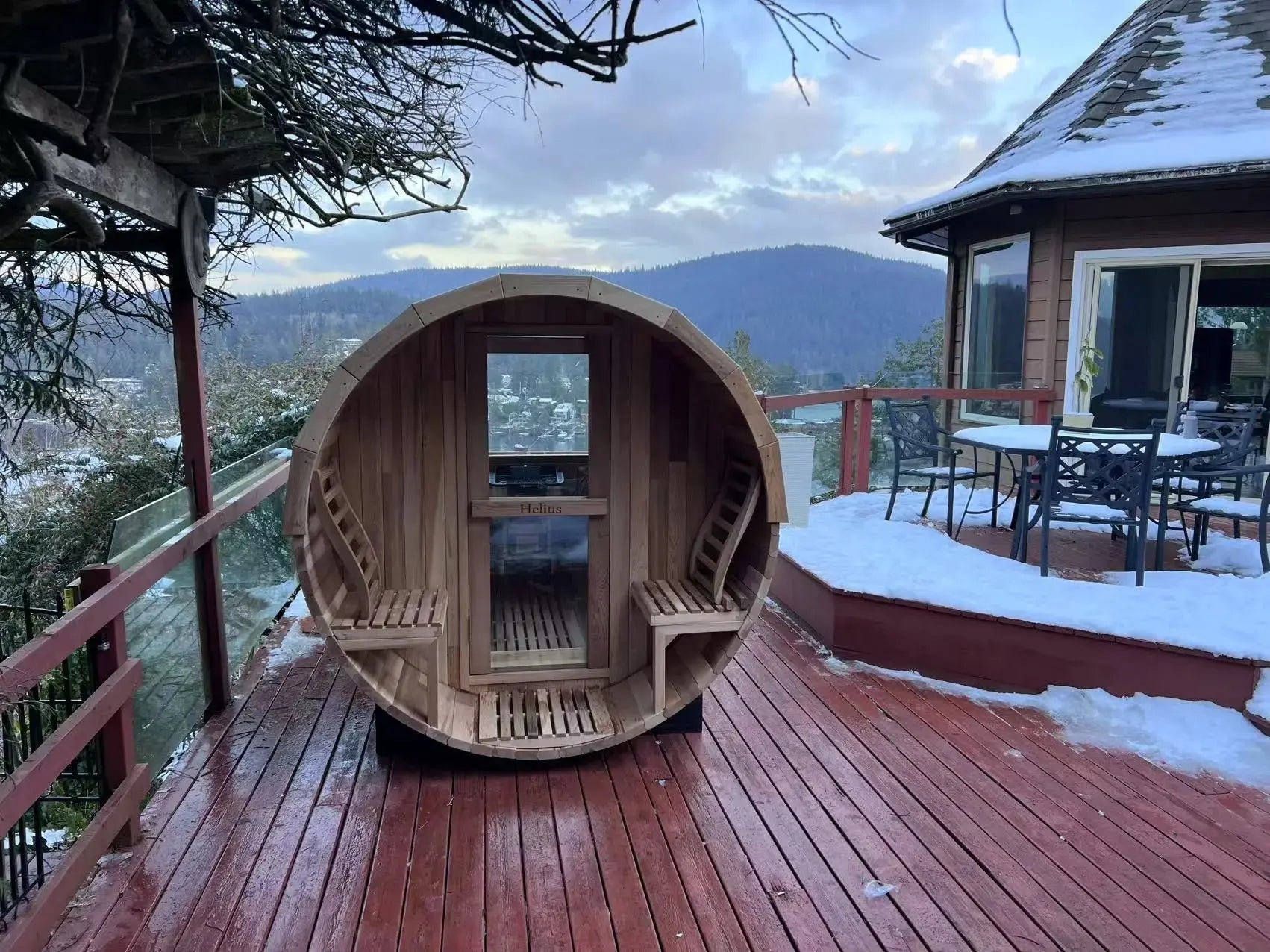 6-Person Outdoor Barrel Sauna with Front Porch – Patchwork Red Cedar Traditional Steam Kit