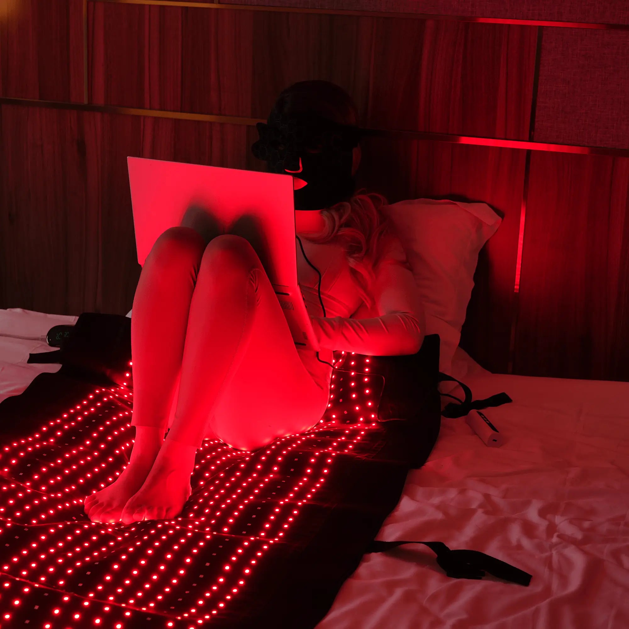 Icedragon Red Infrared Light Therapy Mat with Goggles