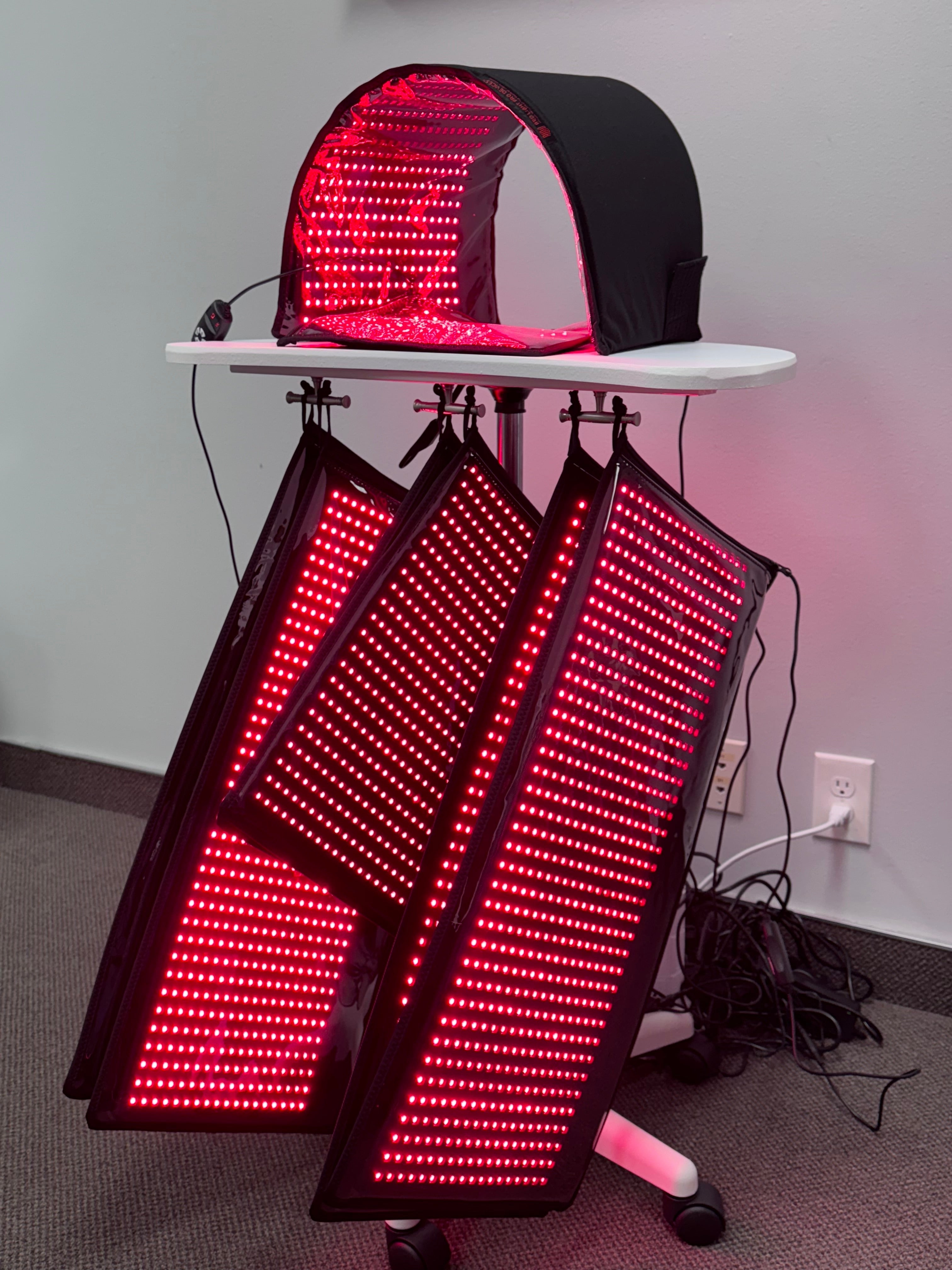 Full Body Red Light Therapy System 12,906 LED's in System. Includes 4 Pads 11" X 27", 2 Pads 11' X 16", 1 Face Dome, 1 Chin Pad