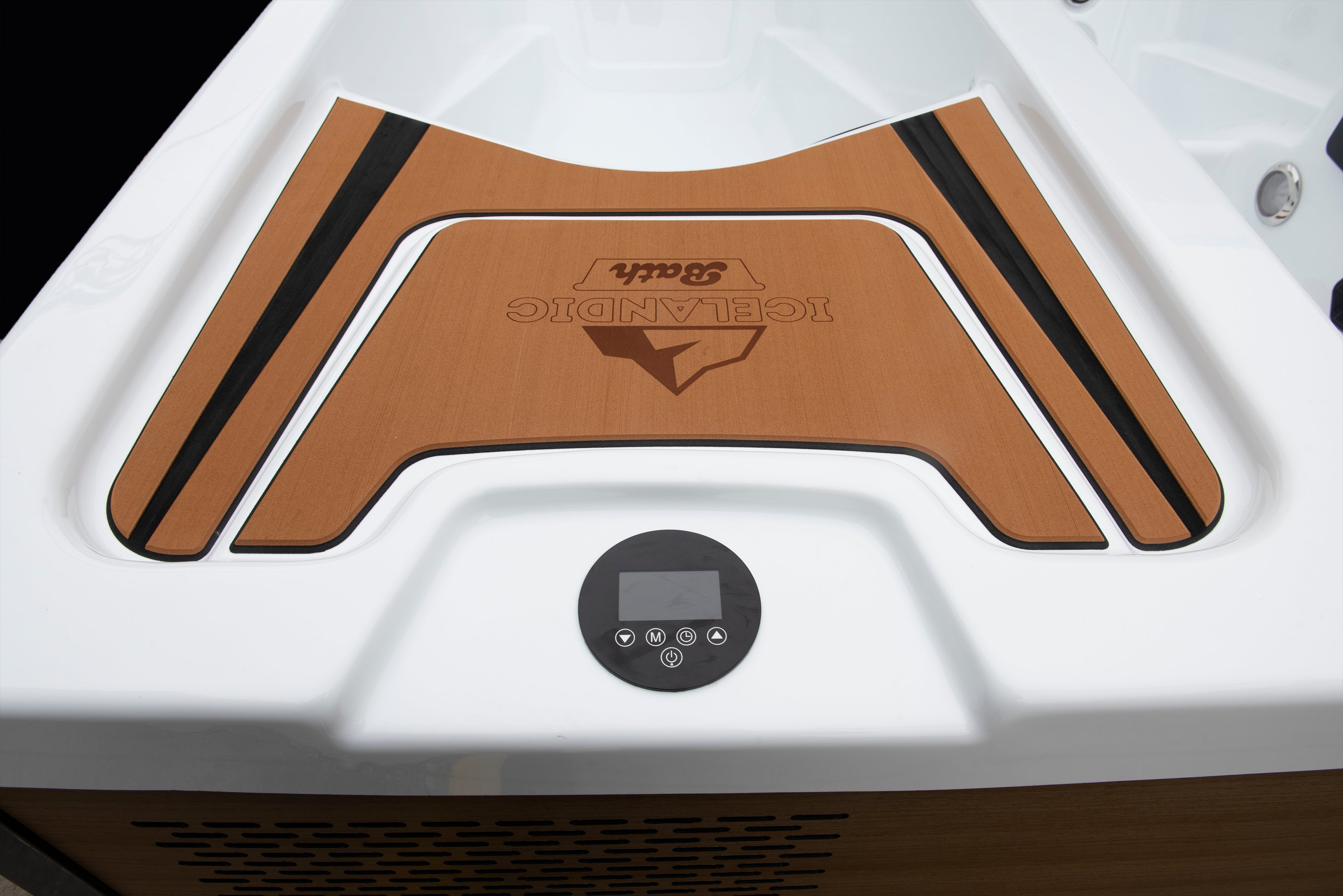 Icelandic Fire & Ice Sequoia Redwood Hot Tub