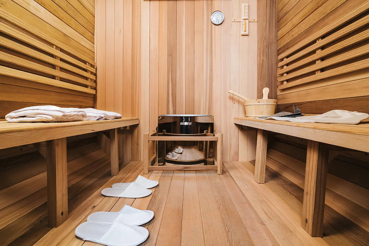 4–6 Person Traditional Red Cedar Sauna – Outdoor Home Steam Sauna with 6kW Heater