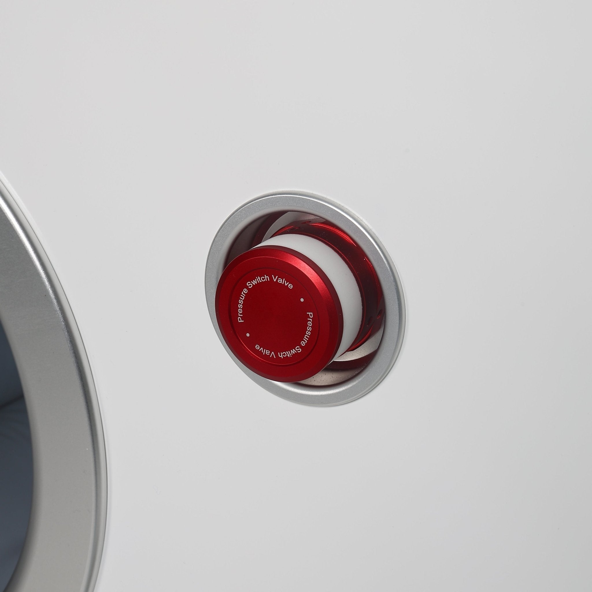 TimePod 2 | 2.0 ATA Triangular Hard-Shell Hyperbaric Chamber